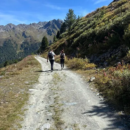 Lägenhet Cosy In Out In Haute Pracondu - Draps Serviettes Et Nettoyage Inclus *